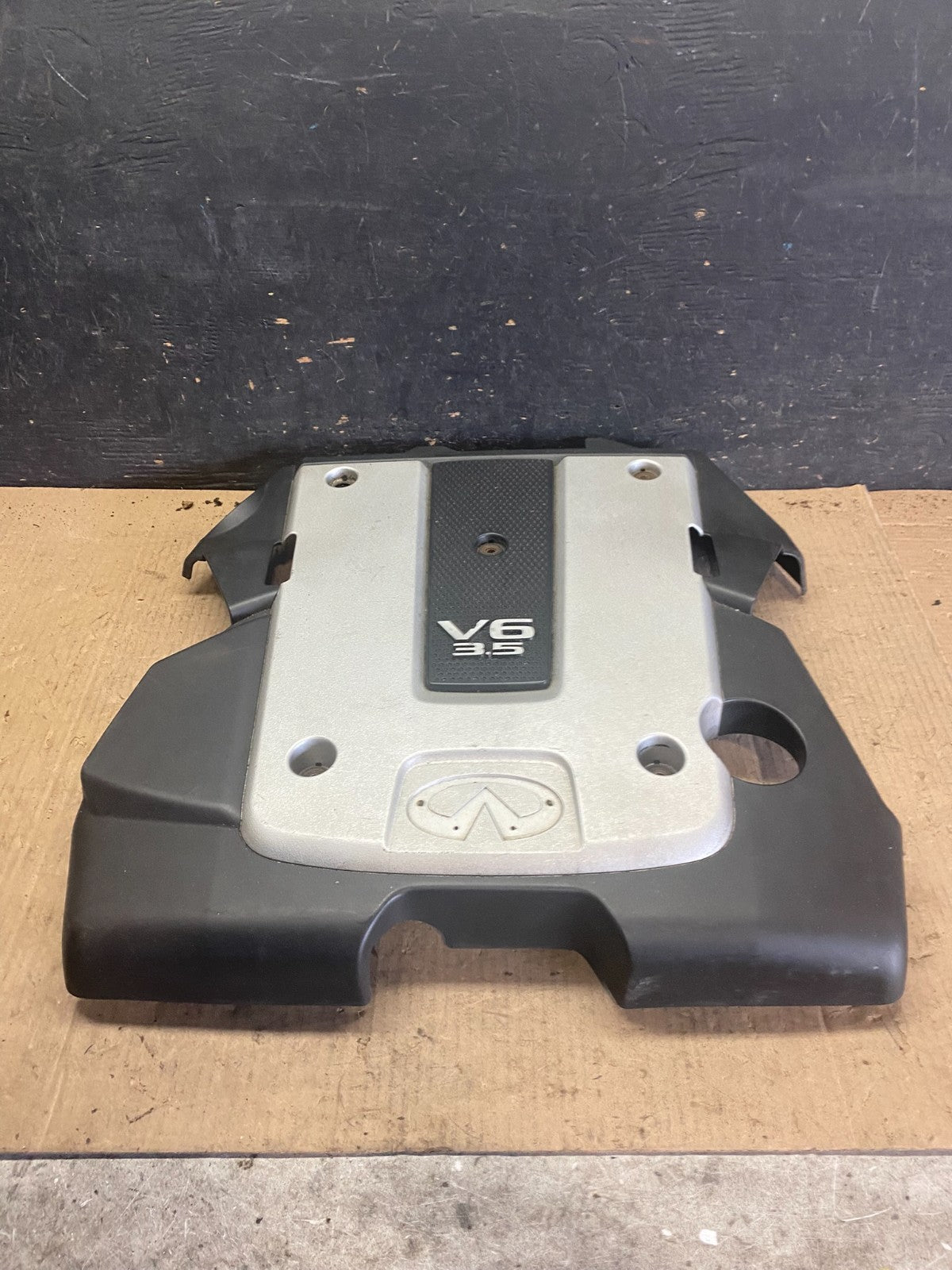 2007 to 2008  Infiniti G35 M35 EX35  Engine Cover Motor Shield Q5922 DG0
