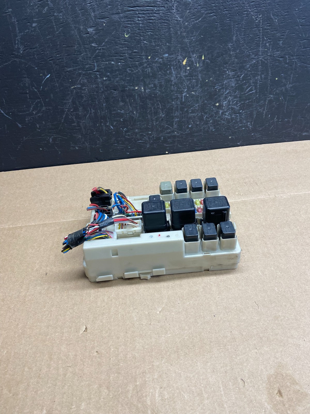 2004 to 2006 Nissan Quest Fuse Box Relay Control Module Unit 284B7CK020 AC61354