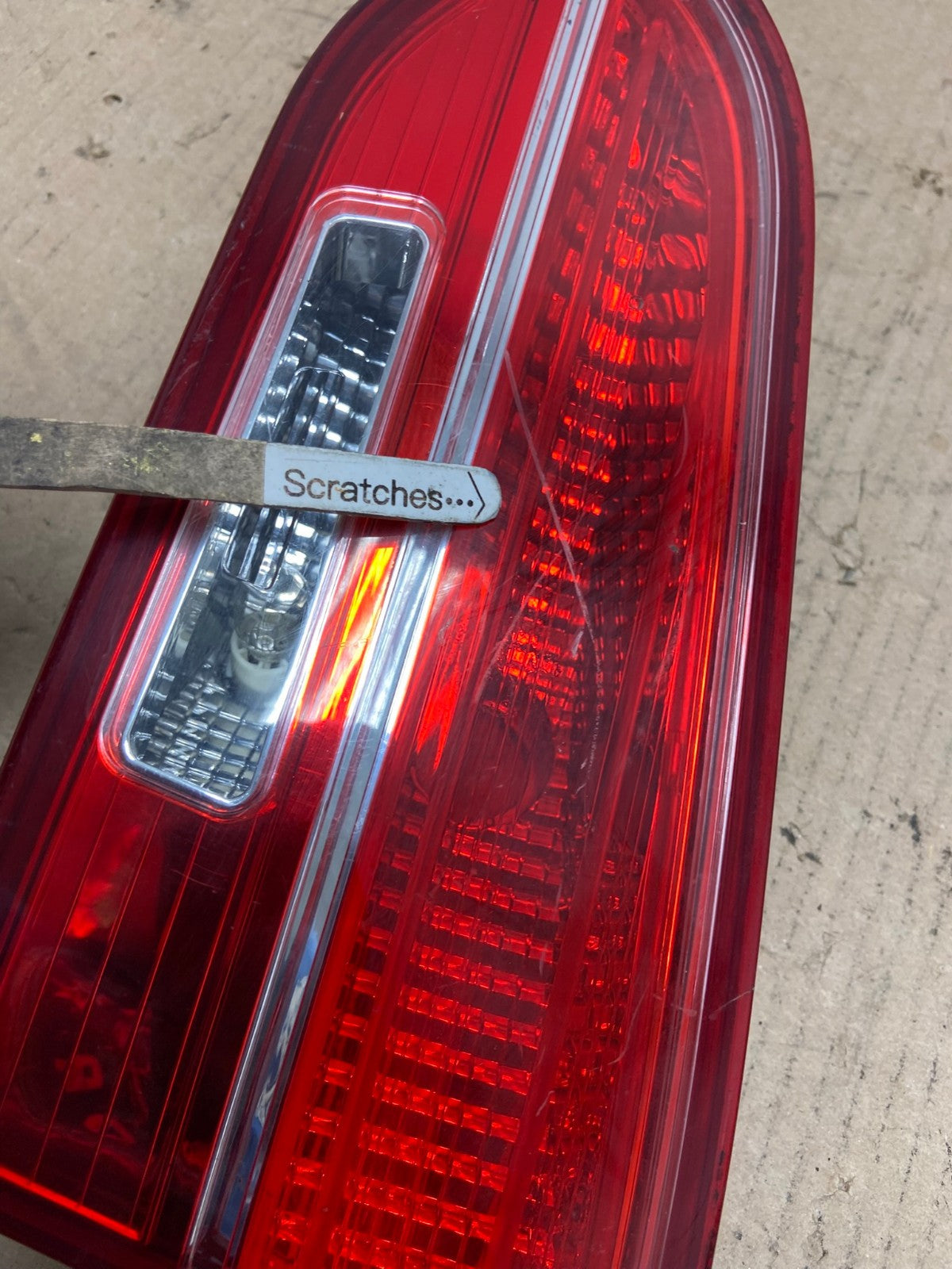 2013-2016 Hyundai Santa fe sport Right Passenger Side Inner Tail Light AF3247 LK3