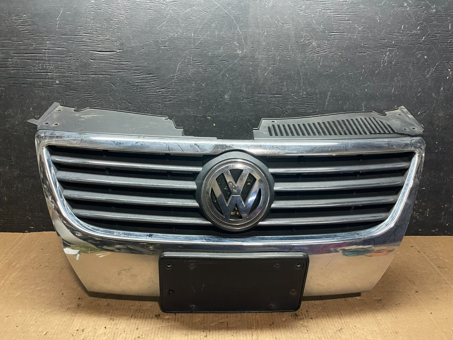 2006 to 2010 Volkswagen Passat Front Upper Grill Grille Oem Z8113 DG0