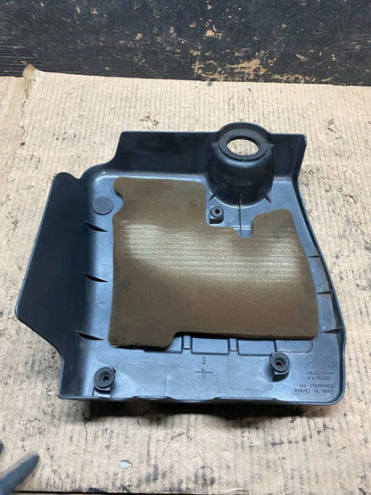 2005 to 2006 Chevrolet Malibu 3.5L Engine Cover Plastic Motor Shield U6160 DG4