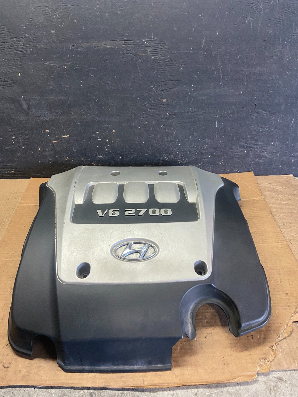 2005-2008 Hyundai Tucson 2.7L Engine Motor Cover 29240-37150 Q8545 DG0