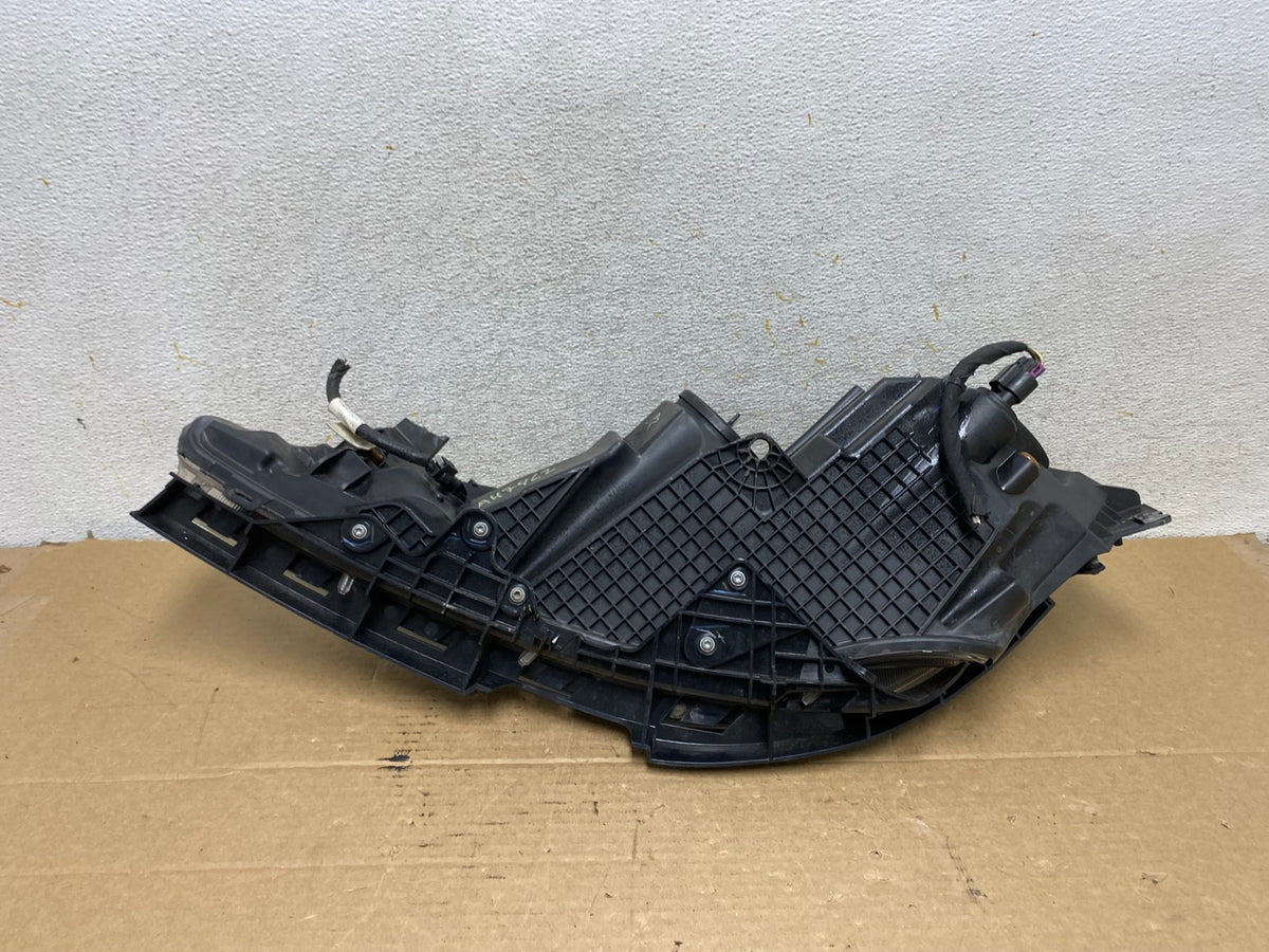 2017 to 2021 Chrysler Pacifica Right Passenger Halogen Headlight ah7967 DG8