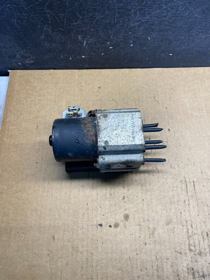 2004-07 Chevrolet Express ABS Pump Control 13567136 Module AH7234 DW5