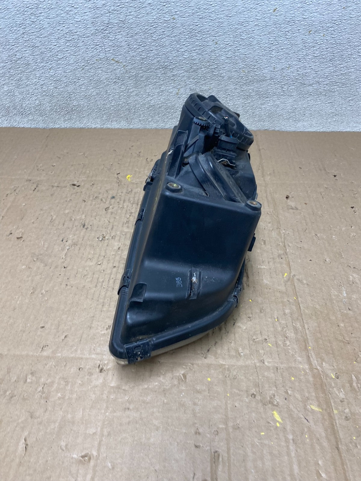 1997-2000 Volvo S70 C70 V70 Left Driver LH Side Halogen Headlight OEM T5759 DW7