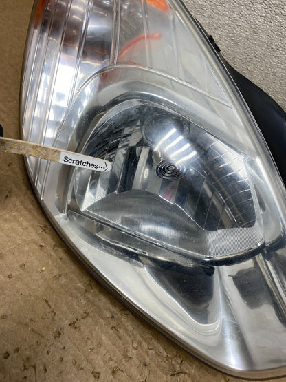 2006 to 2011 Hyundai Accent Sedan Right Passenger  Halogen Headlight Z3131 DW3