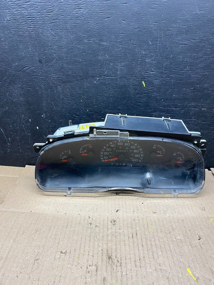 1997 to 2002 Ford Econoline E250 E350 Van Speedometer Instrument Cluster L67030
