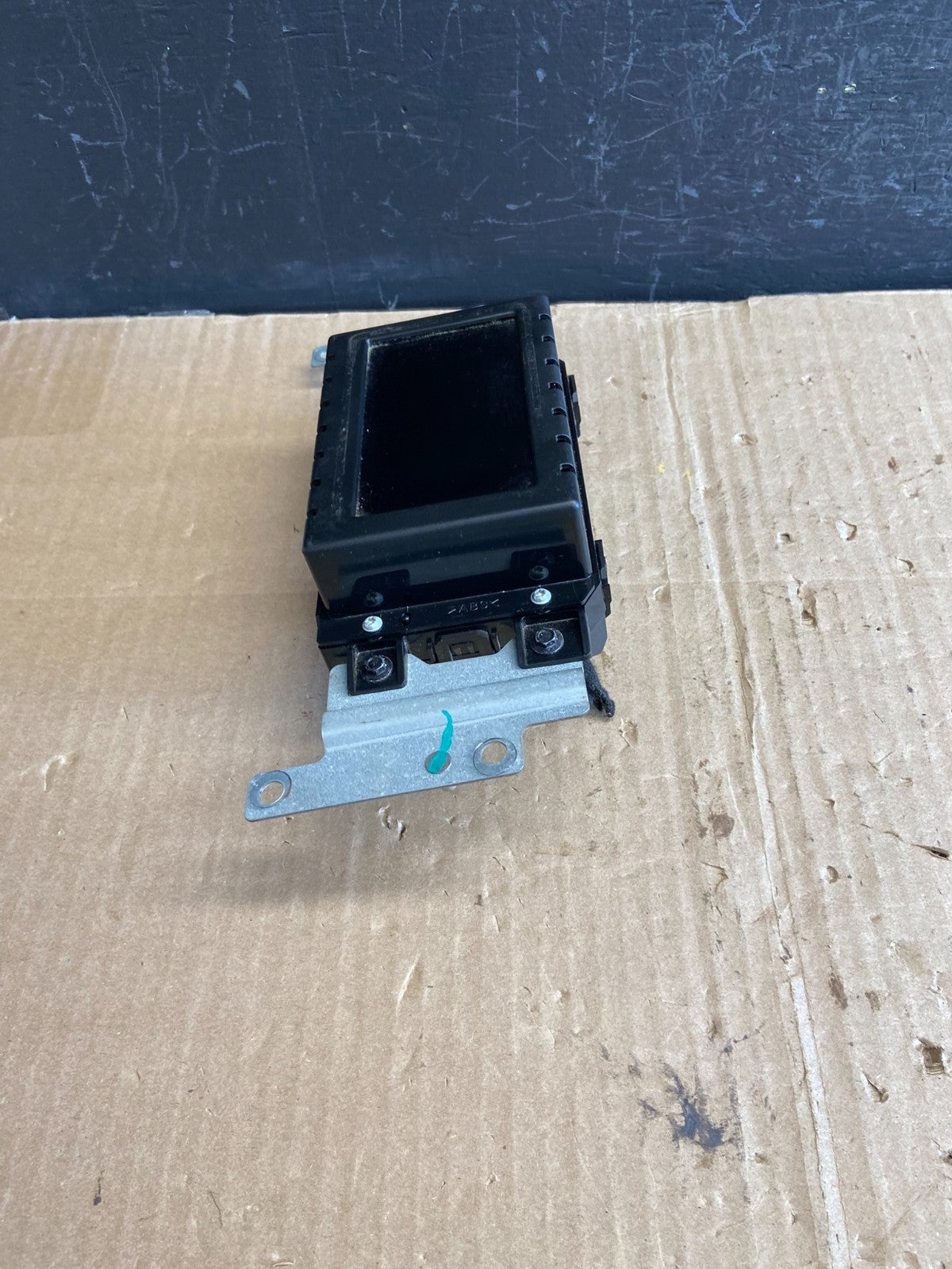 2014 to 2019 Ford Explorer Radio Information Display Screen ae1933 DG2