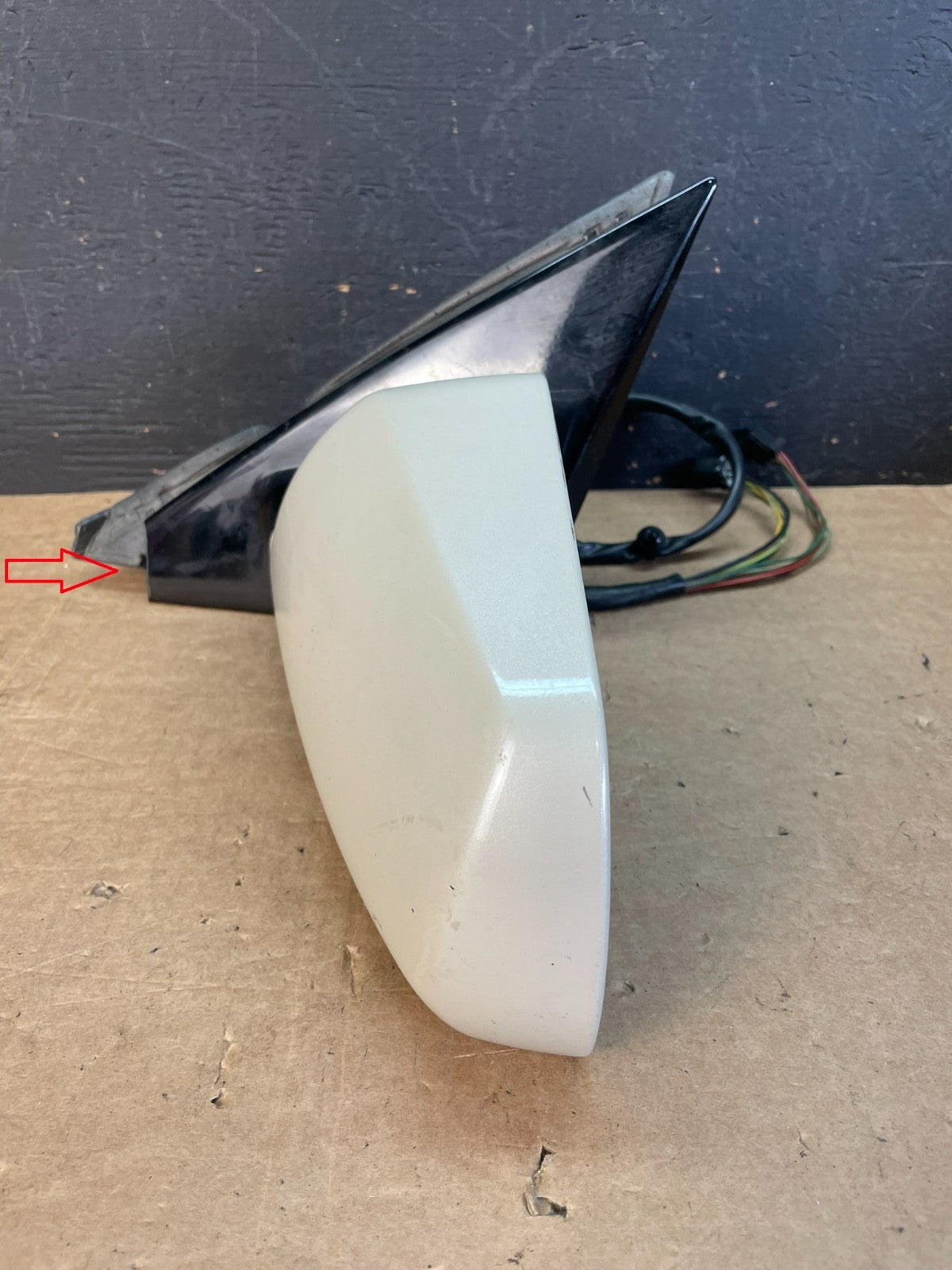 2005 to 2011 Cadillac STS Left Driver LH View Door Mirror AE8558 DW8