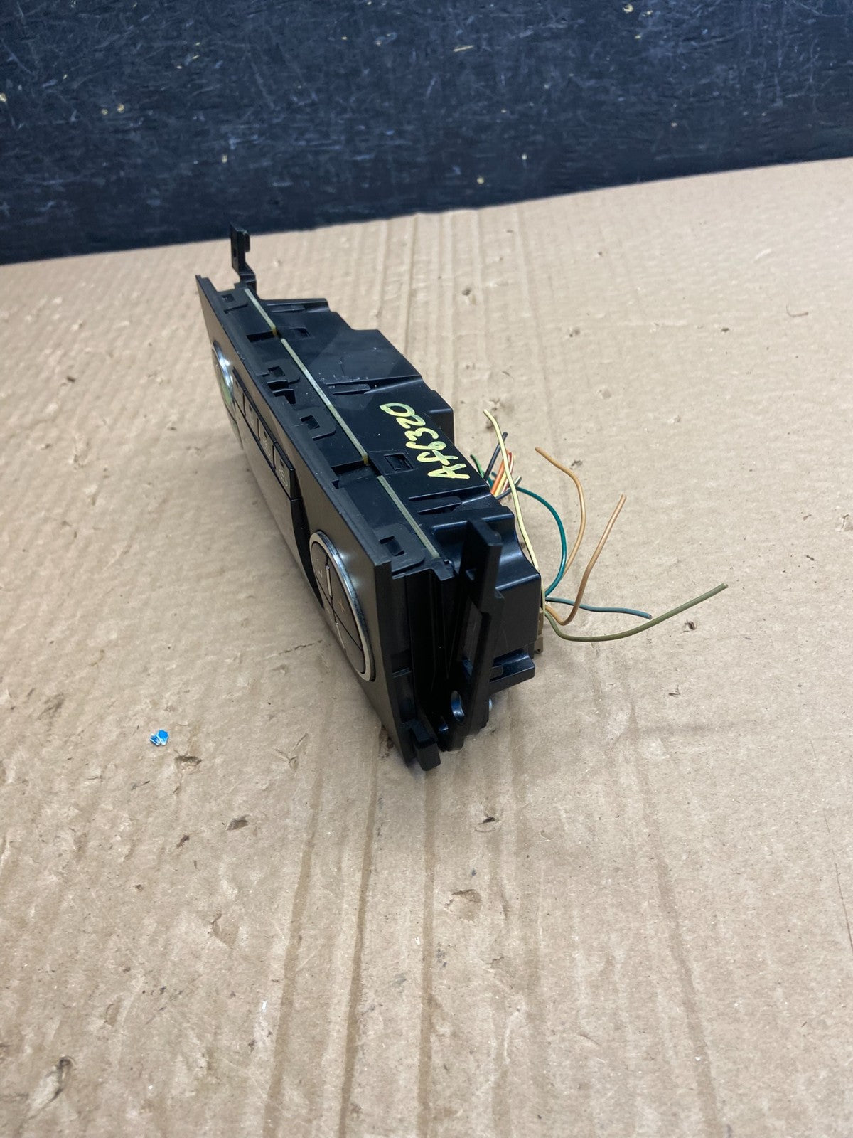 2007-2011 GMC Yukon Tahoe Automatic Climate Temperature Temp Control AF6320 DG3