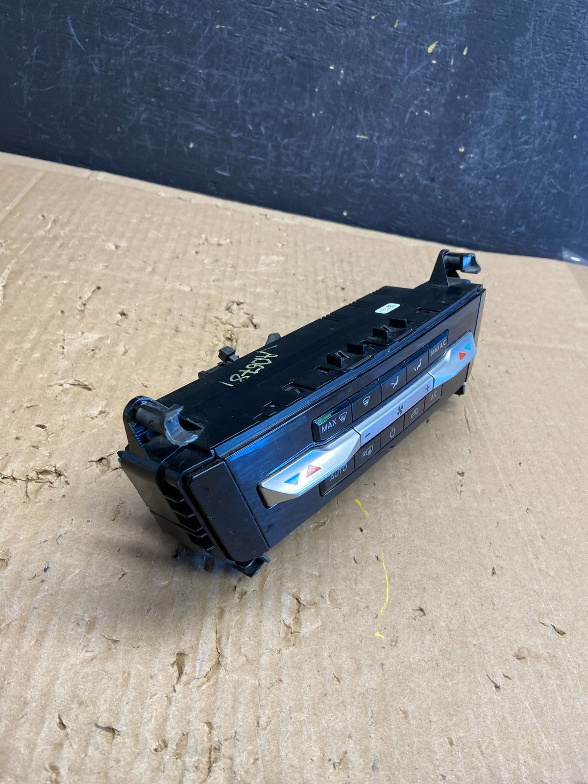 2020 to 2023 Ford Explorer A/C Heater Climate Control Panel ad6781 DG1