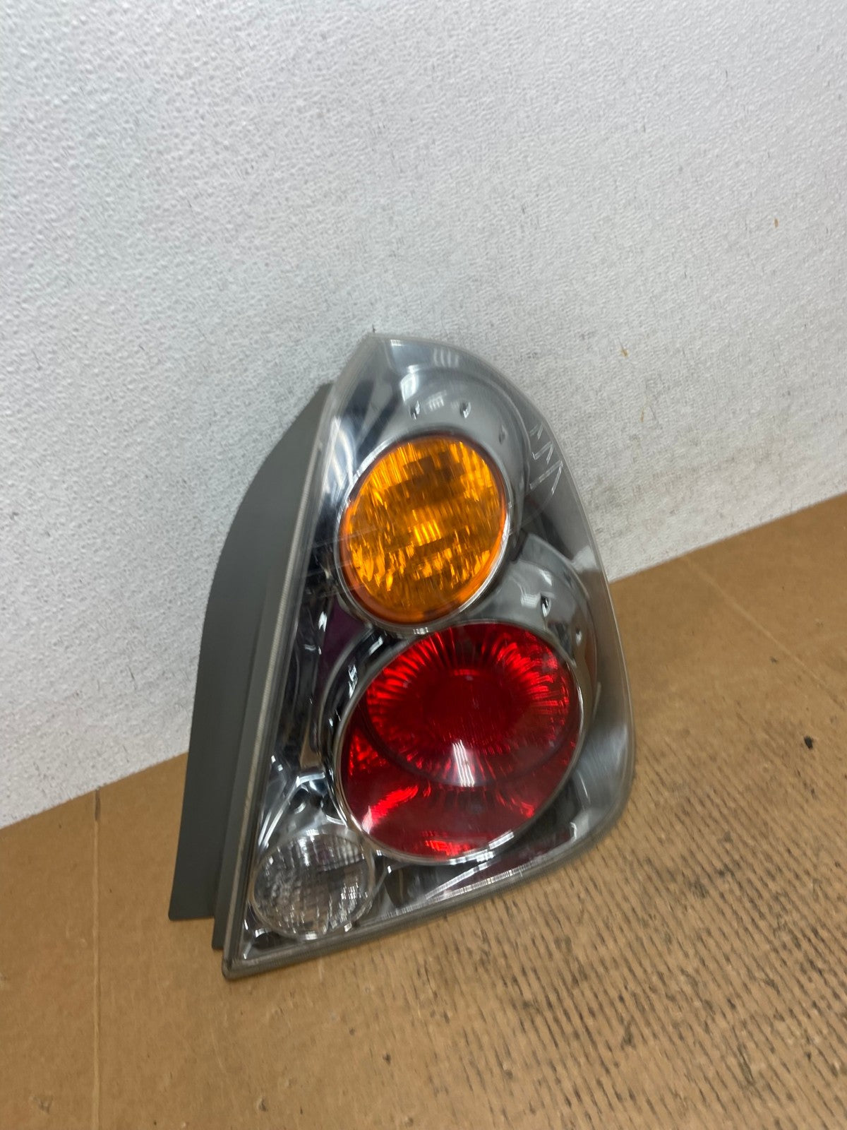 2002 2003 2004 Nissan Altima Right Passenger Rh Tail Light Side AE0656 LK2