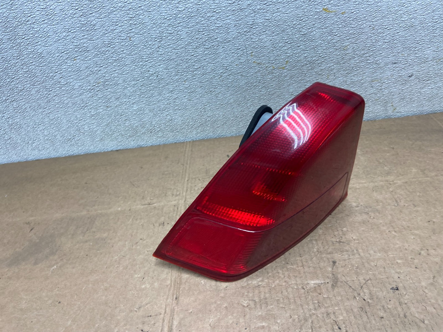 2001 2002 2003 Honda Civic Sedan Left Driver Lh Tail Light Y5775 DW2
