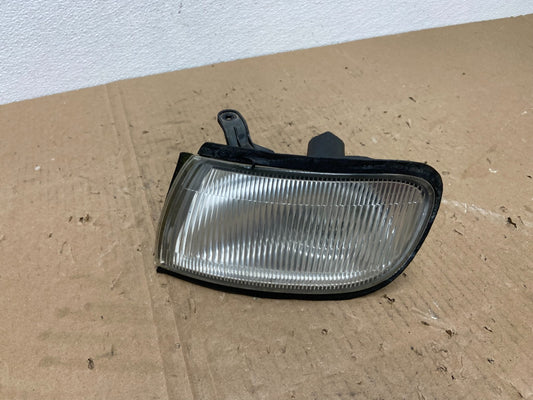 1995 1996 Nissan Maxima Left Driver LH Corner Turn Signal Oem AB6963 DW0