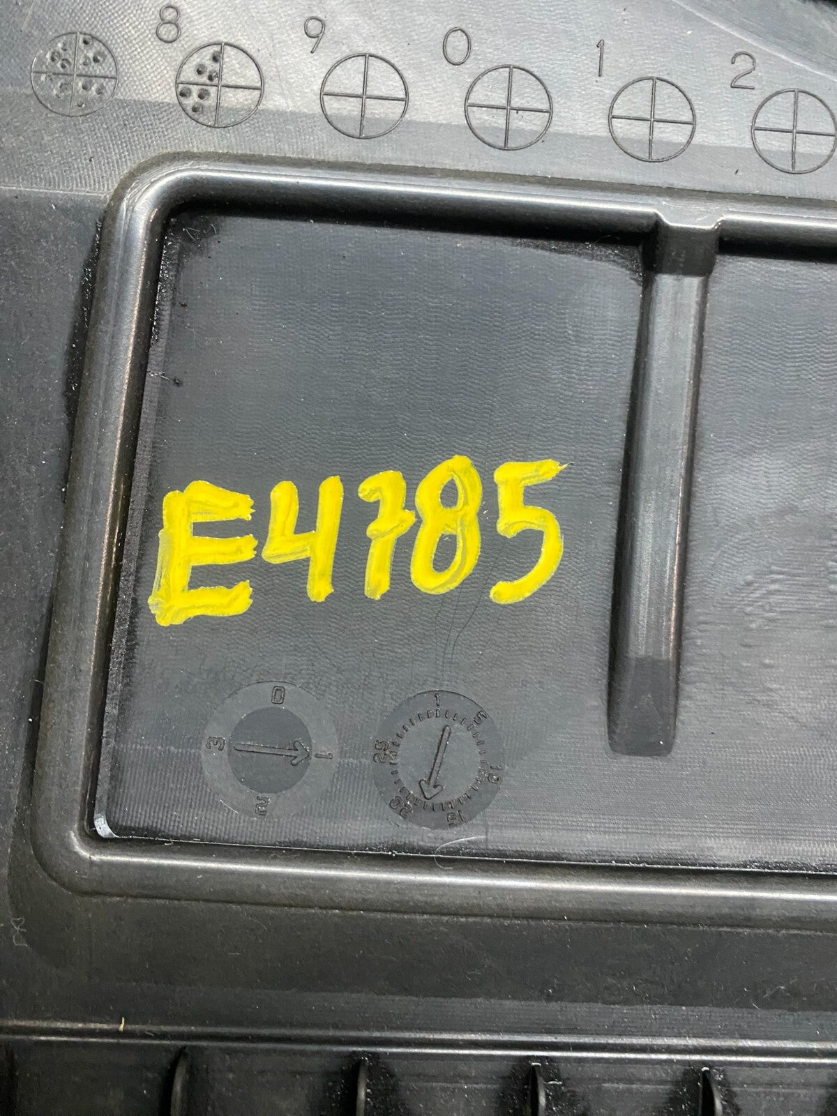 2010 2011 2012 Mazda CX7 CX-7 2.3L Engine Shield Top Cover E4785  DG19
