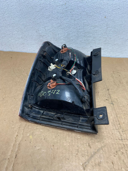 2006 to 2011 Kia Carnival Right Passenger RH Side Tail Light AD0542 LK6