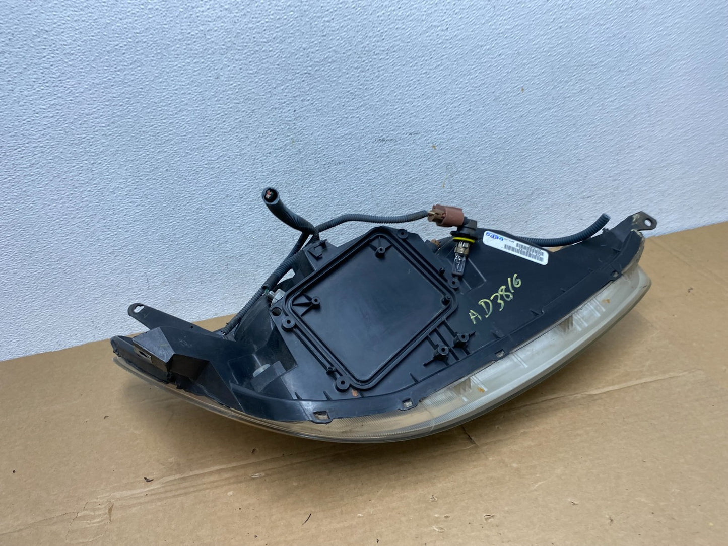 2004-2005 Toyota Sienna Left Driver LH Side Halogen Headlight DEPO AD3816 DW8