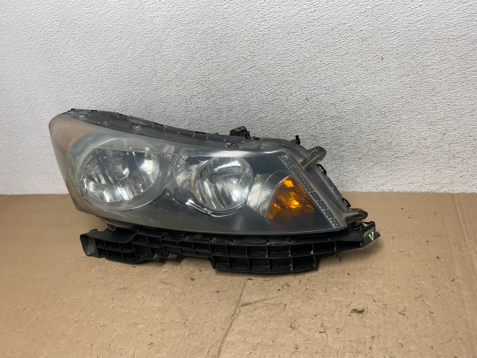 2008 to 2012 Honda Accord Sedan Right Passenger RH Headlight AG5617 DW1