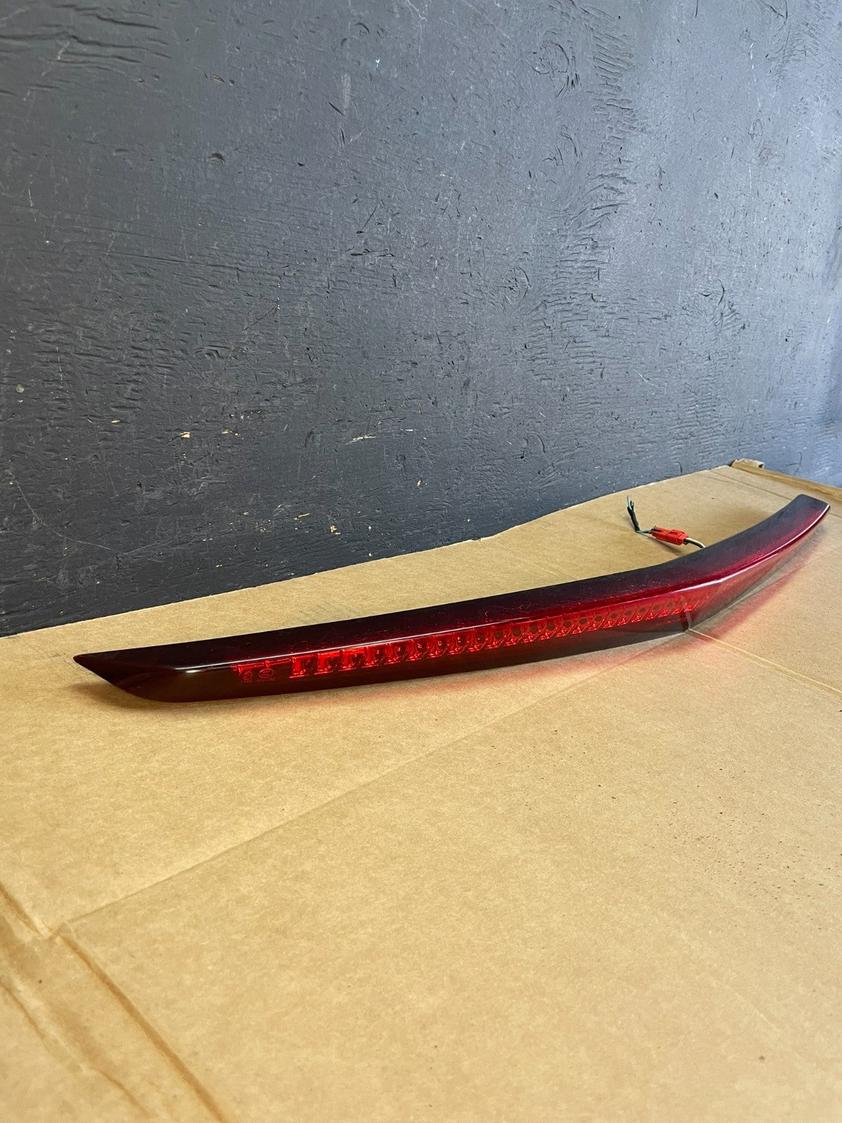 2008-2013 Cadillac Cts Sedan Trunk Lid 3rd Third Brake Tail Light ae0769 DG2