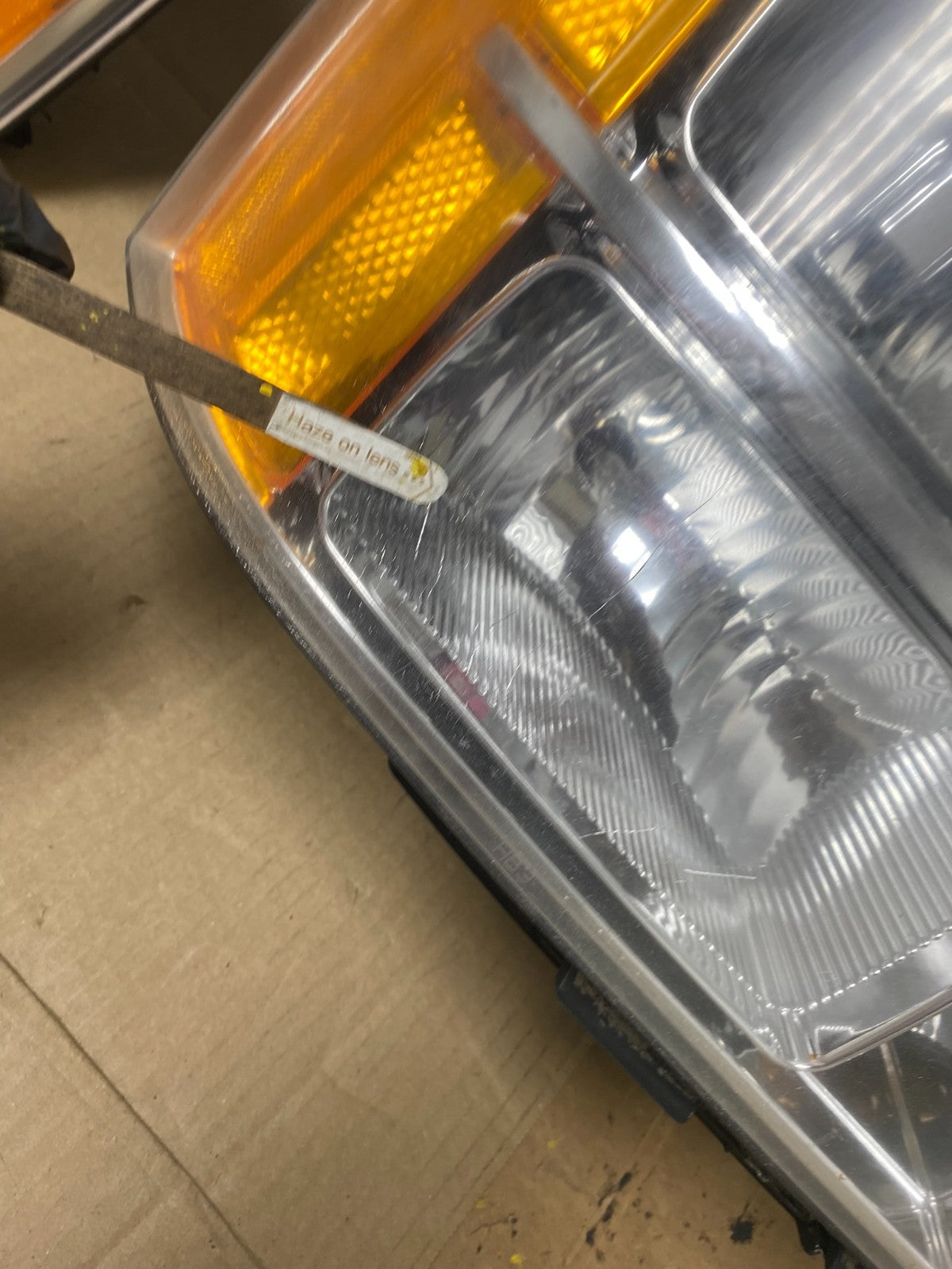2007 - 2014 GMC Sierra Left+Right Side Halogen Headlights U2773 DW10