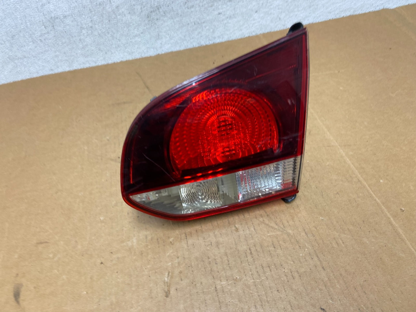 2010 to 2014 Volkswagen Golf GTI Hatchback Right Inner Tail Light AD9033 DW0