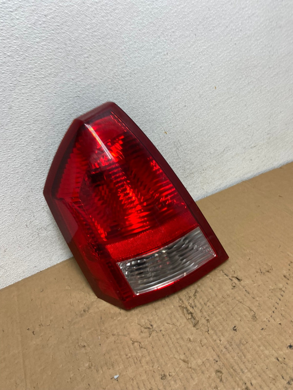 2005 - 2007 Chrysler 300 Left Driver Lh Side Tail Light DEPO AD2369 LK2