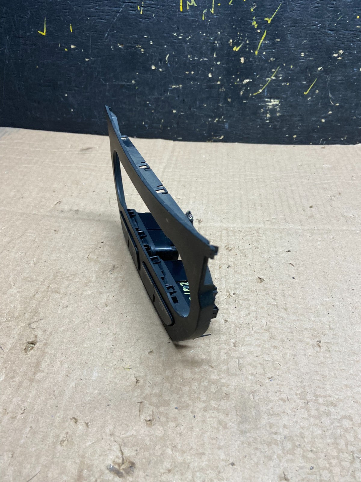 2013 to 2016 Ford Escape Climate Control Trim Panel W/ Switches z0102 DG2
