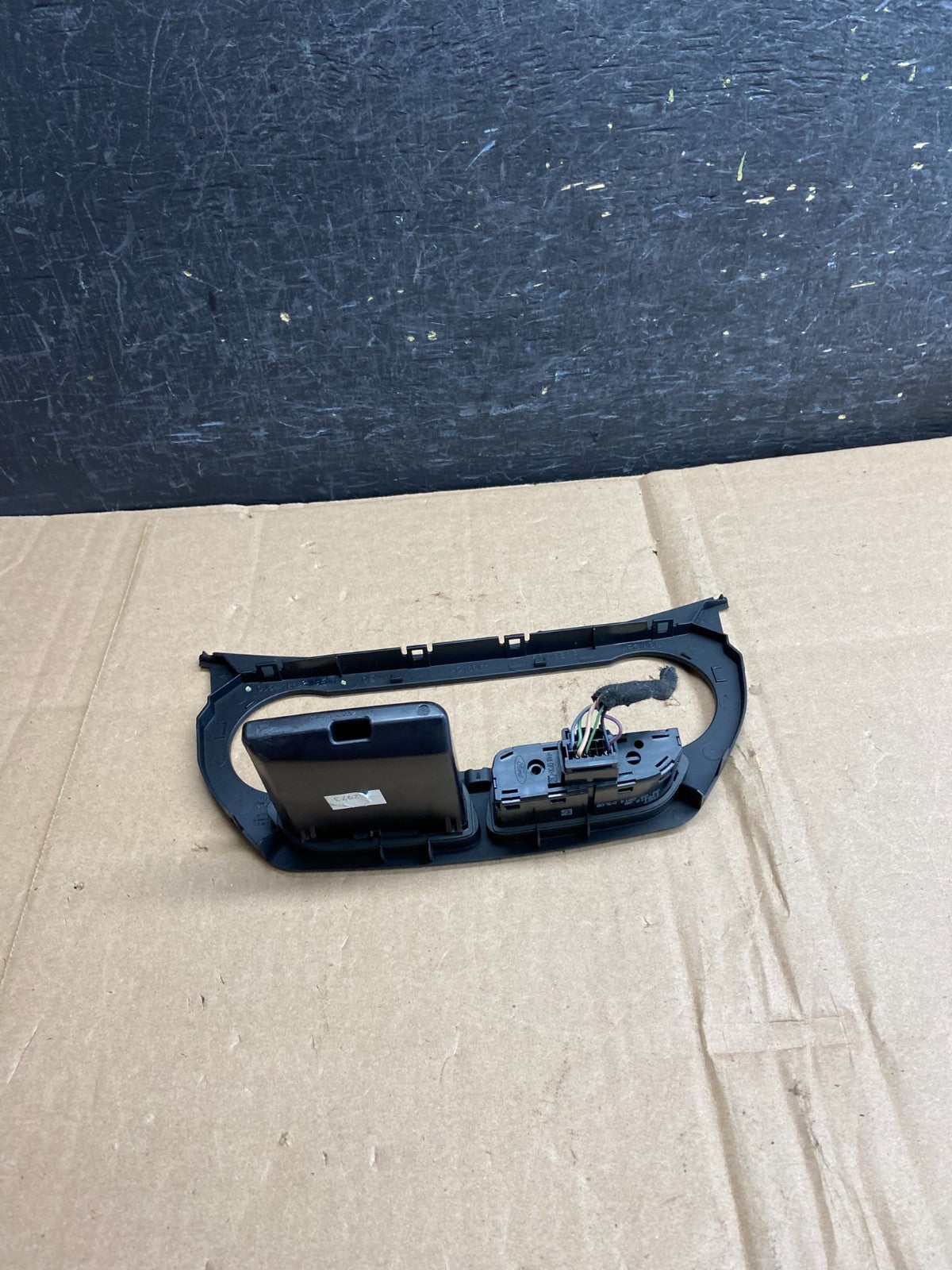 2013 - 2015 Ford Escape Heater A/C Climate Control Bezel Trim Switches AI6026 DG3