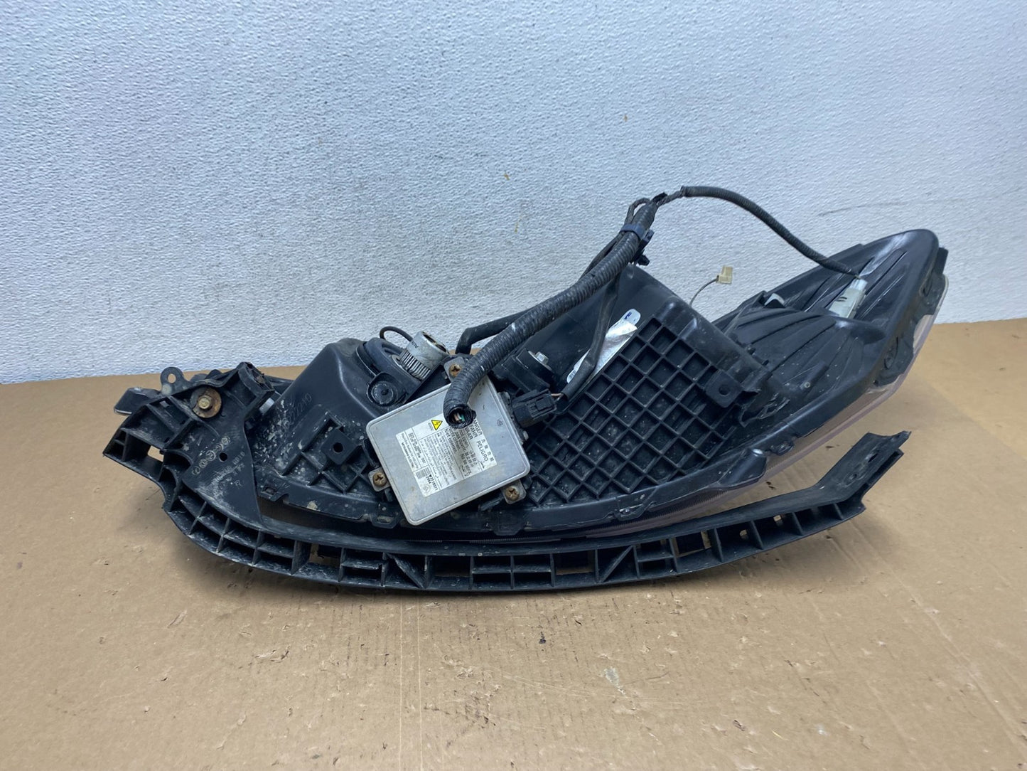 2009-2014 Acura TSX Right Passenger RH Xenon HID Headlight AD8092 DW9