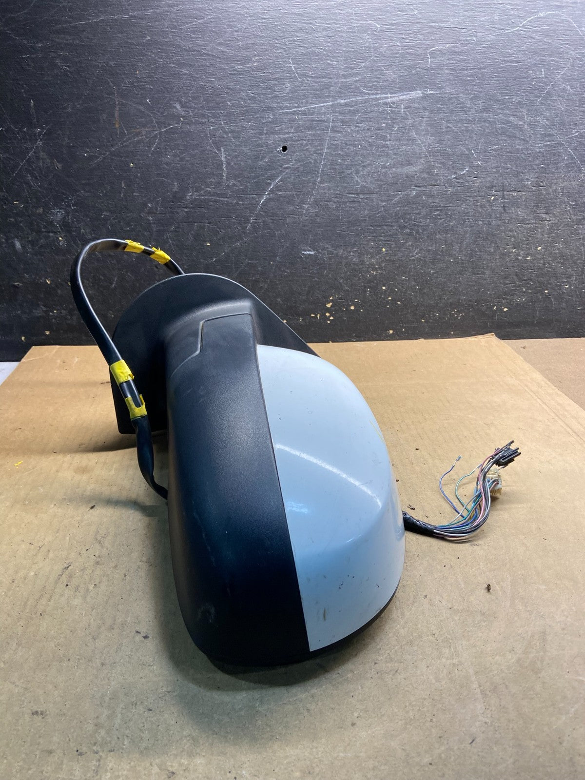 2007 to 2014 GMC Sierra Left Driver Side View Door Mirror OEM Z2371 MS1