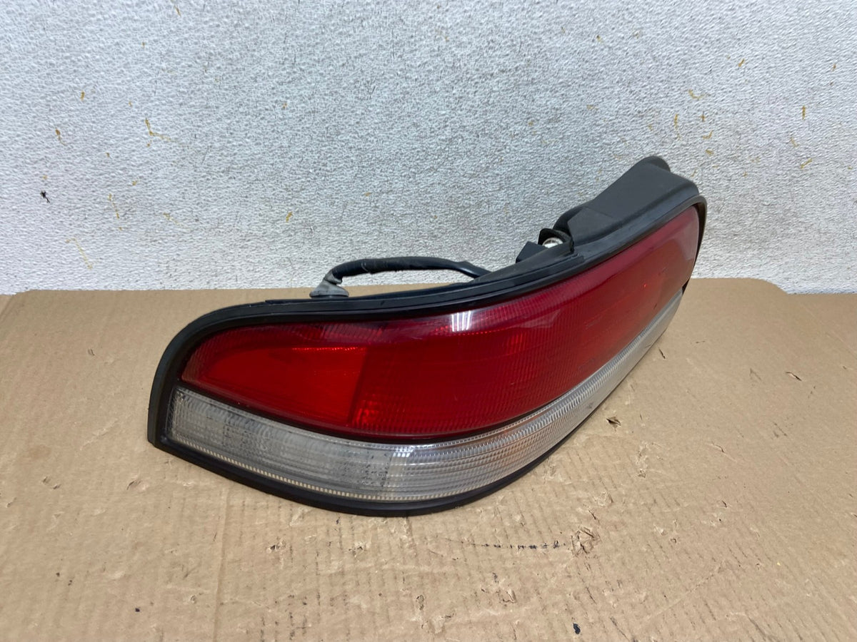 1995 - 1997 Toyota Avalon Left Driver LH Side Tail Light AI1262 LK2