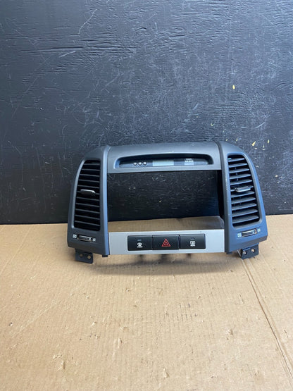 2007 to 2009 Hyundai Santa Fe Center Dashboard Radio Bezel Trim AE4239 DG0
