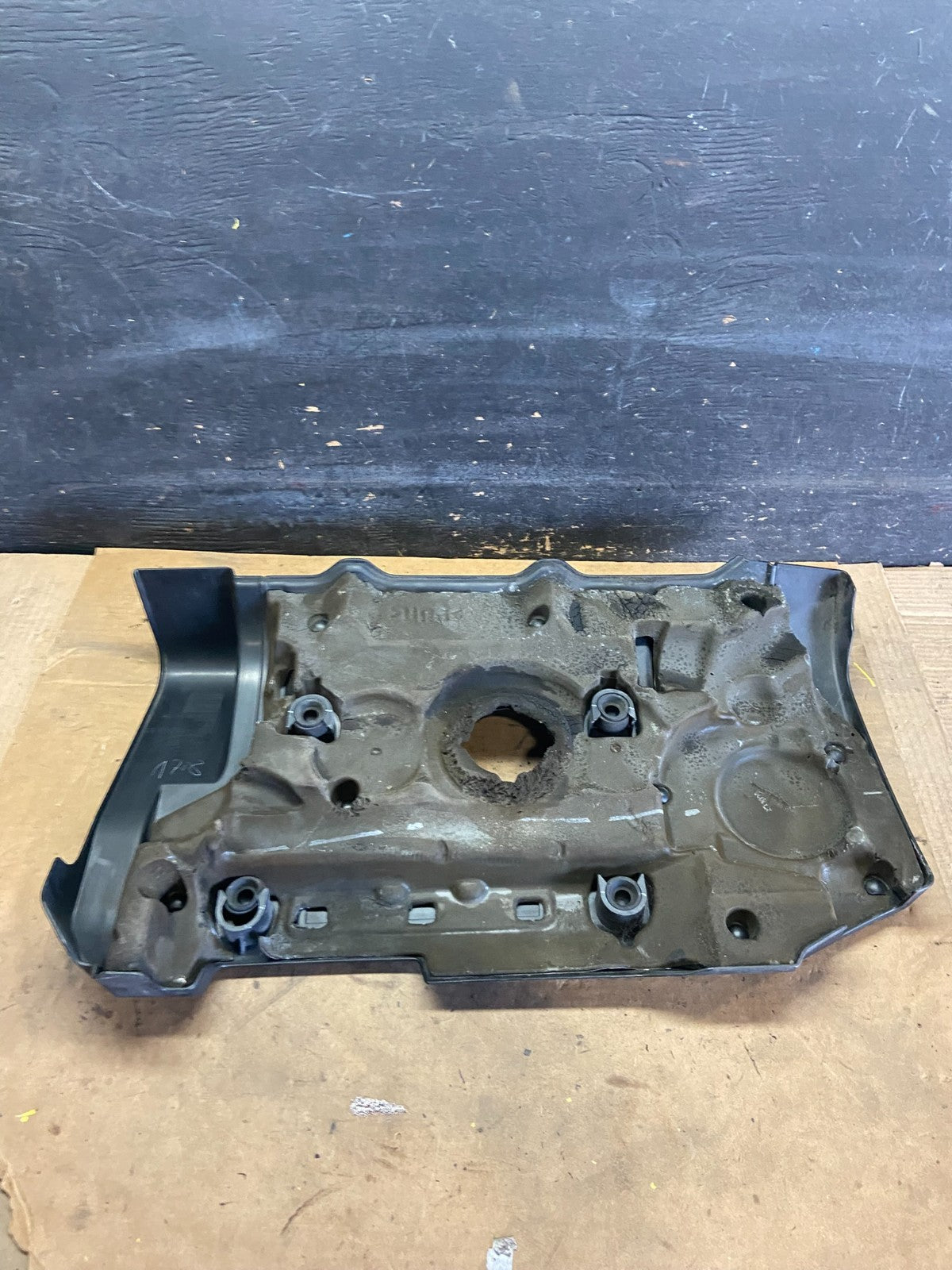 2008 - 2012 Land Rover LR2 3.2L Engine Motor Top Cover Trim Panel r0277 DG5