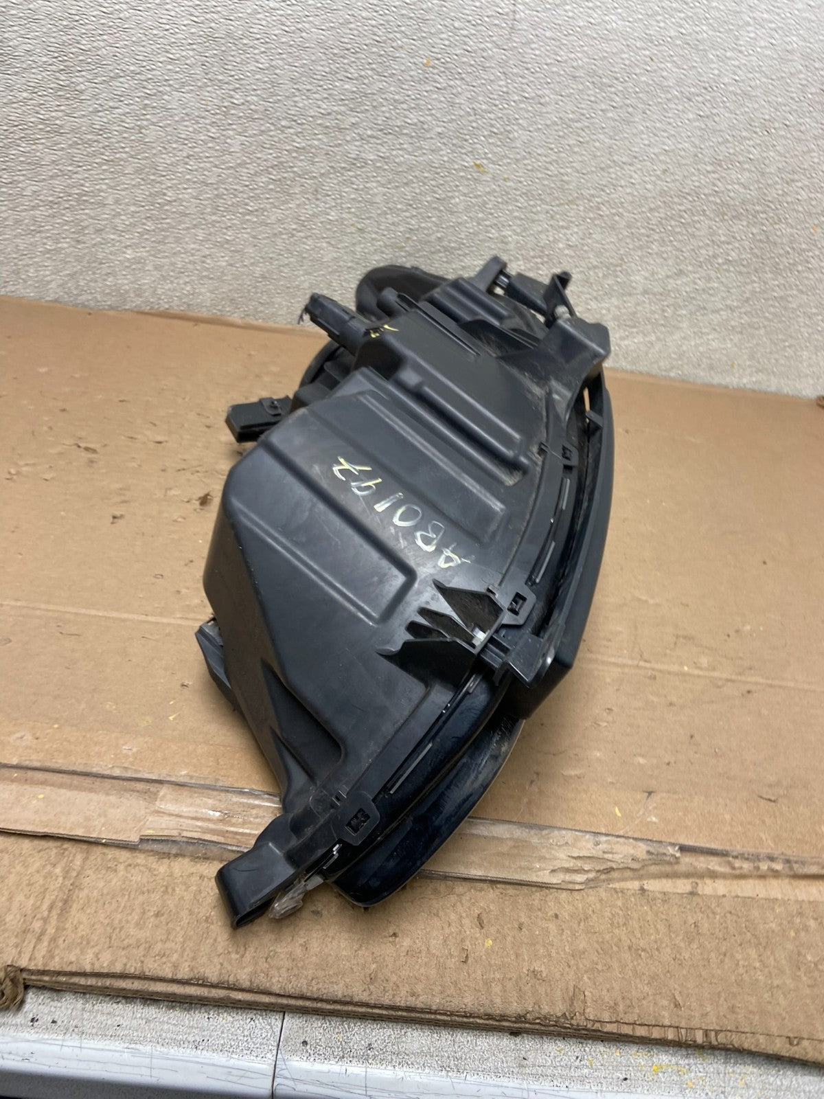 2013 to 2016 Ford Fusion Right Passenger Rh Side Headlight AB0197 DW8