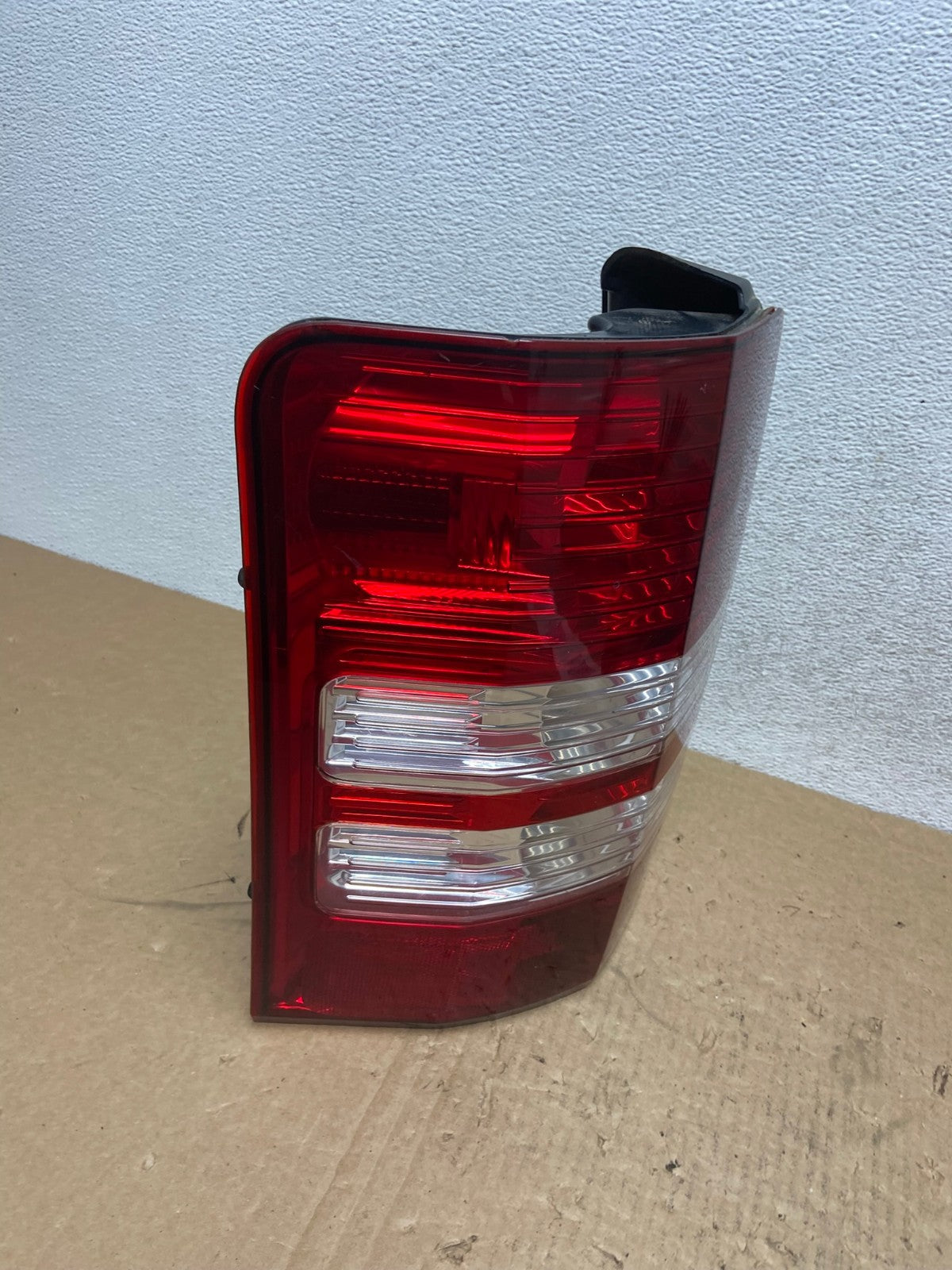 2008 to 2012 Jeep Liberty Left Driver Side Lh Tail Light AG0567 LK2