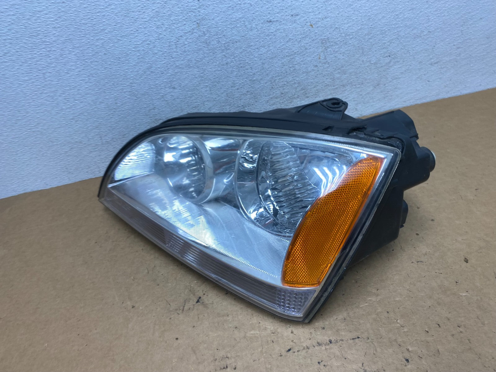 2004 2005 2006 Kia Sorento Left Driver Lh Side Headlight Halogen DEPO AD5251 DW1