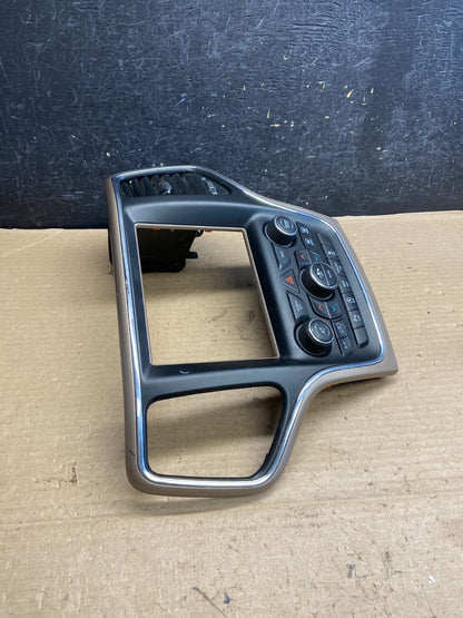 2016 2017 Jeep Grand Cherokee Center Radio Climate Control Bezel Vent AH3641 DG1