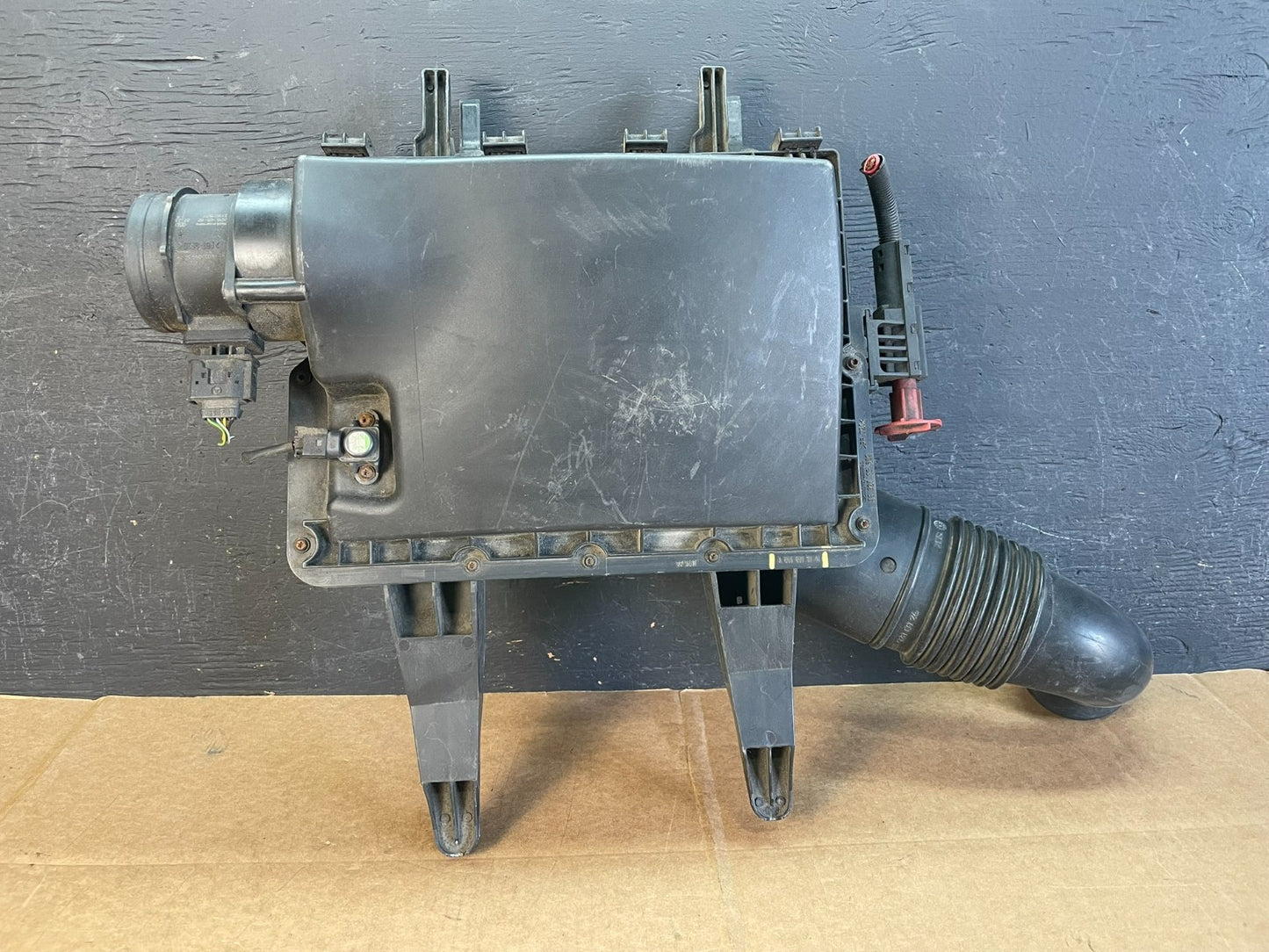 2010 to 2018 Mercedes-Benz Sprinter 2500 3.0L Air Cleaner Box ae0891 DG0