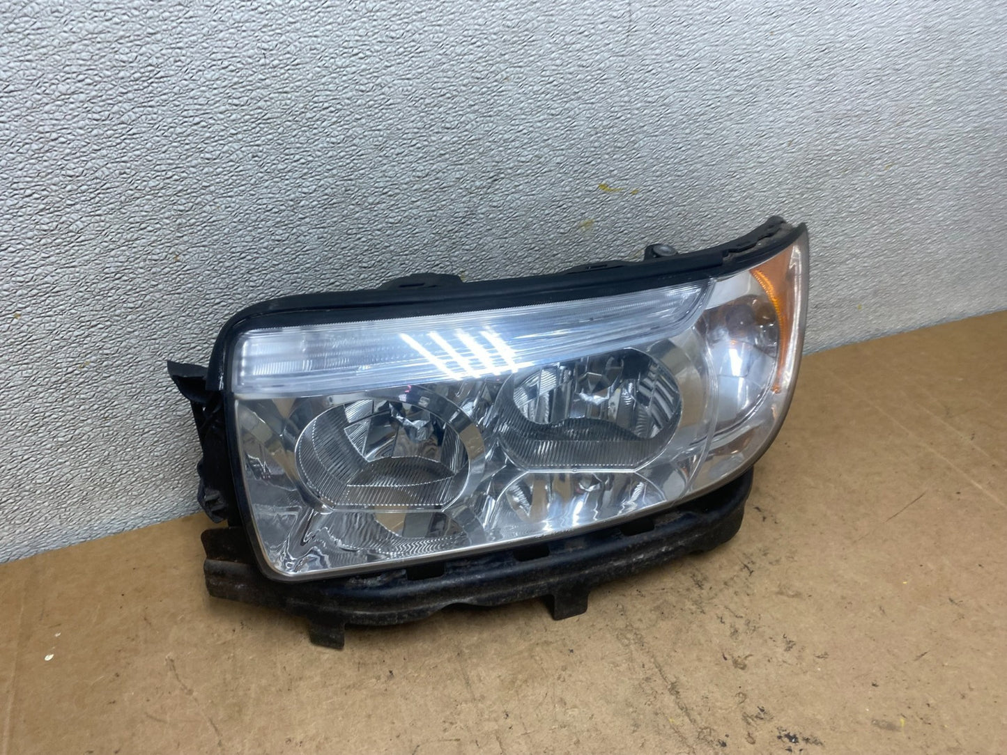 2006 2007 2008 Subaru Forester Left Driver LH Headlight Halogen Oem X6793 DW2
