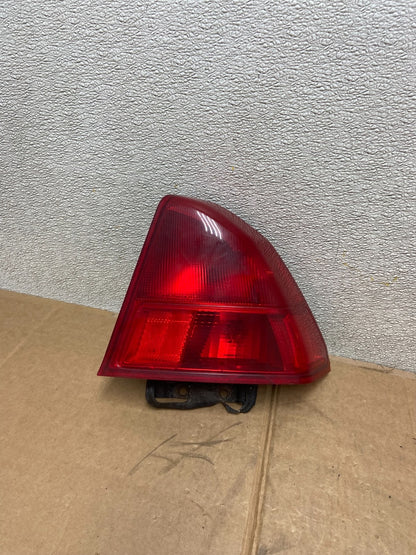2001 2002 Honda Civic Sedan Right Passenger Rh Side Tail Light AA1278 DW0
