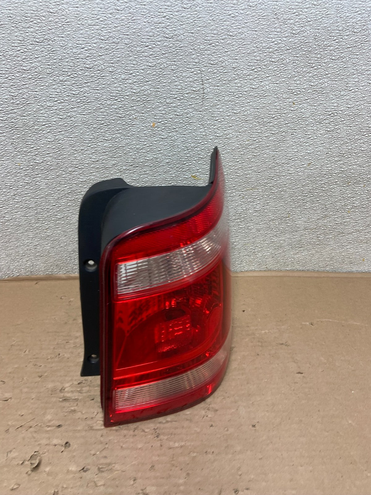 2008 to 2012 Ford Escape Right Passenger RH Side Tail Light AB0202 LK2