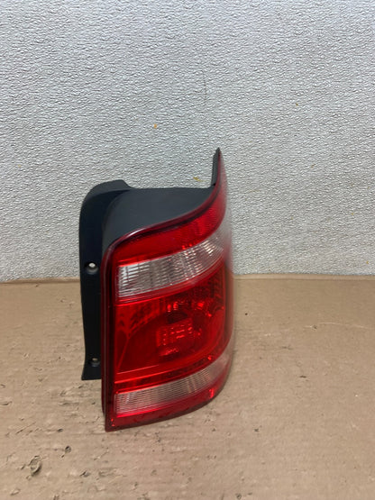 2008 to 2012 Ford Escape Right Passenger RH Side Tail Light AB0202 LK2