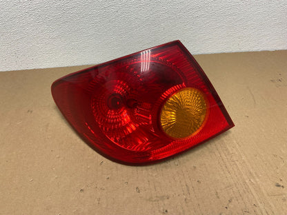 2003 to 2005 Toyota Corolla Left Driver Lh Side Tail Light Oem AB6415 DW0