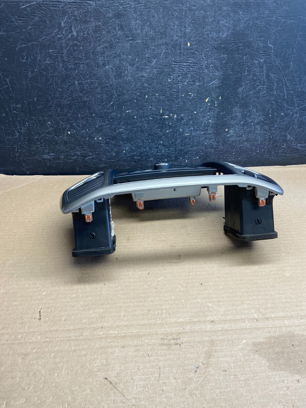 2011-2013 Jeep Grand Cherokee Center Radio Climate Control Bezel Vent AH1373 DG3