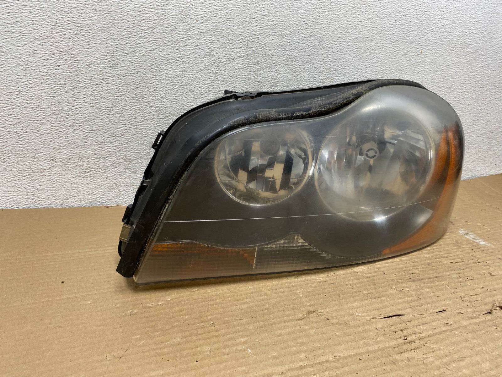 2003-2013 Volvo XC90 Left Driver LH Side Halogen Headlight AG9119 DW1
