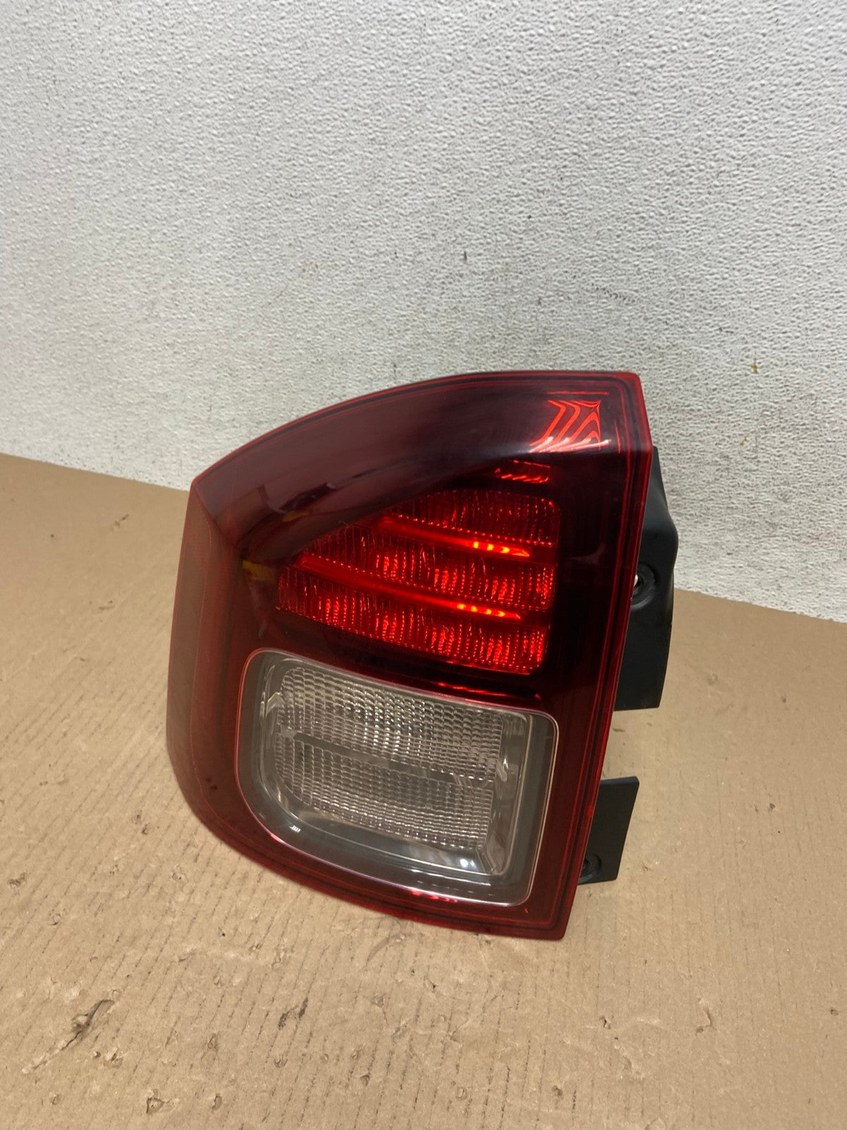 2014 - 2017 Jeep Compass Left Driver LH Side Tail Light AE7323 LK0
