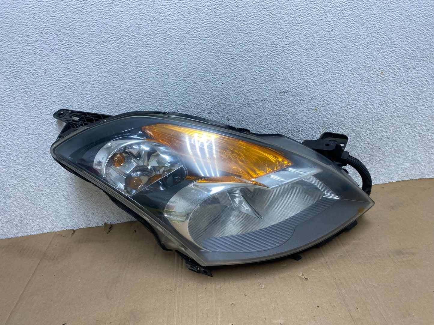 Sedan 2007 to 2009 Nissan Altima Right Passenger Halogen Headlight AE9092 DW0