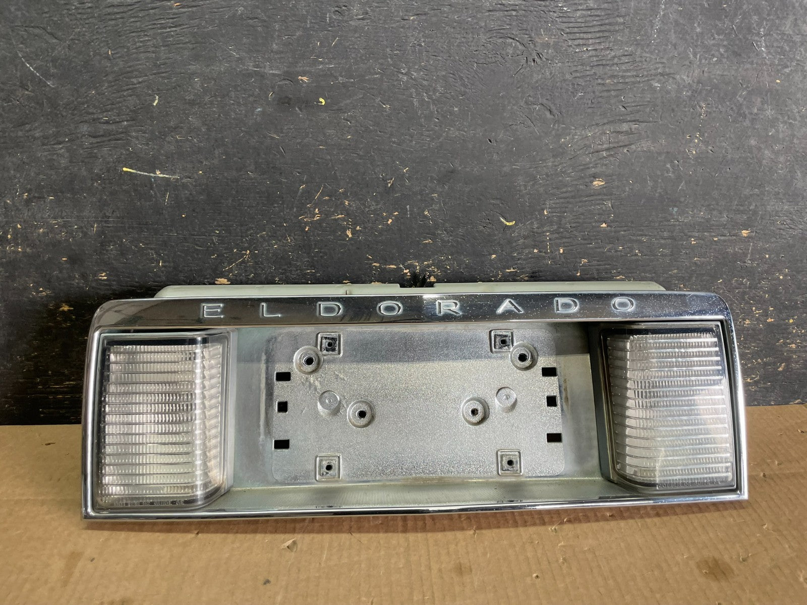 1992 to 2002 Cadillac Eldorado Car Rear License Plate Trim Panel ab3070 DG0