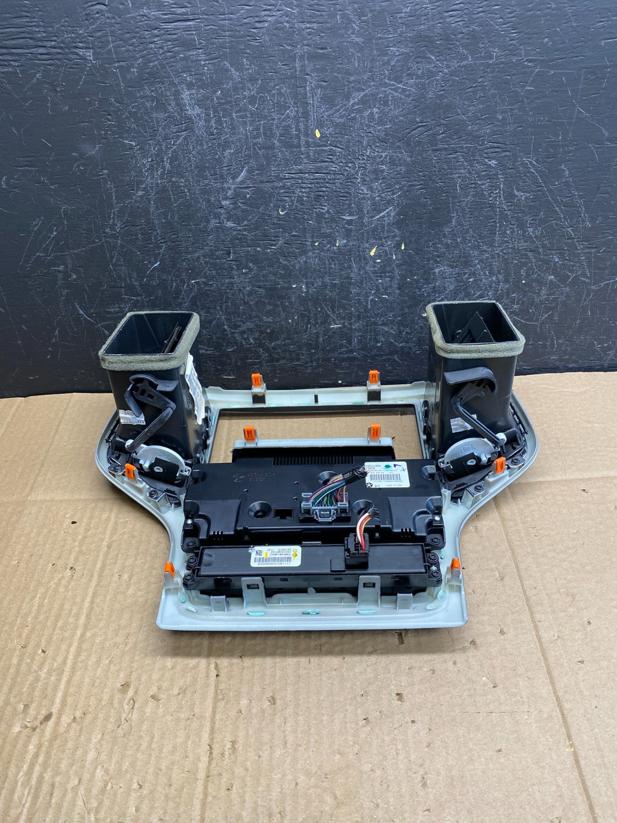 2011-2013 Jeep Grand Cherokee Center Radio Climate Control Bezel Vent ac9465 DG4