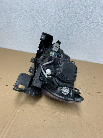2008 - 2014  Subaru Tribeca Right Passenger Side Halogen Headlight OEM AB6886 DW7